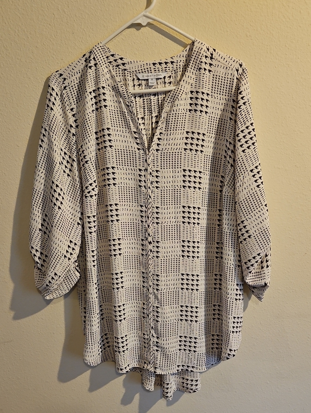 41 Hawthorn Black and Cream Printed Tunic Blouse